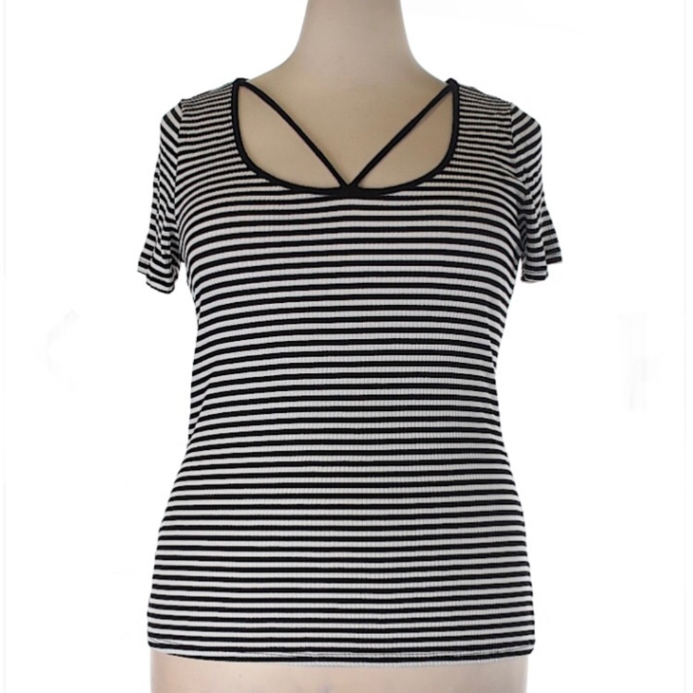 Torrid Short Sleeve Shirt